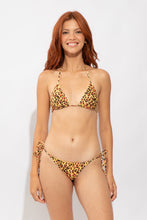 Carica l'immagine nel visualizzatore di Gallery, Model Front: Rio De Sol Bas Bottom Yellow-Feline Lacinho
