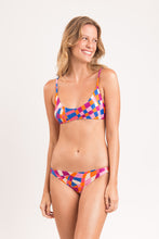Carica l'immagine nel visualizzatore di Gallery, Model Front: Rio De Sol Haut Top Funny Bralette
