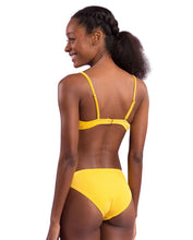 Carica l'immagine nel visualizzatore di Gallery, Image 07: Rio De Sol Ensemble Set Malibu-Yellow Balconet Essential-Comfy
