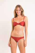 Carica l'immagine nel visualizzatore di Gallery, Model Front: Rio De Sol Ensemble Set Shimmer-Liquor Bandeau-Joy Essential
