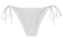 Carica l'immagine nel visualizzatore di Gallery, Product Front: Rio De Sol Bas Bottom Shimmer-White Cheeky-Rope
