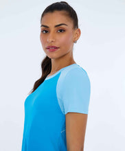 Carica l&#39;immagine nel visualizzatore di Gallery, T-Shirt Skin Fit Recortes Sport Azul Vivid
