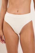 Carica l'immagine nel visualizzatore di Gallery, Gallery: Rio De Sol Bas Bottom Sand-Chantilly Kora
