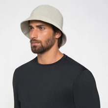 Carica l'immagine nel visualizzatore di Gallery, Model Front: Uv Line Bob Hat Toronto Colors Masc Sand Upf50+
