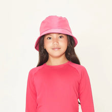 Carica l'immagine nel visualizzatore di Gallery, Model Front: Uv Line Bob Basic Kids Pink Rosa Upf50+
