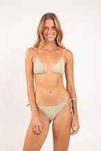 Carica l'immagine nel visualizzatore di Gallery, Model Front: Rio De Sol Bas Bottom Brisa-Pistache Ibiza-Comfy
