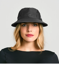 Carica l'immagine nel visualizzatore di Gallery, Model Front: Uv Line Casquette Nice Preto Upf50+
