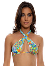 Carica l'immagine nel visualizzatore di Gallery, Model Front: Luli Fama Haut Top Cross Diamond Amalfi
