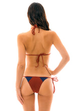 Carica l'immagine nel visualizzatore di Gallery, Model Back: Rio De Sol Bas Bottom Liquor Recorte Tri
