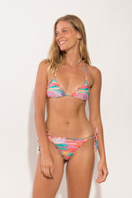 Carica l'immagine nel visualizzatore di Gallery, Model Front: Rio De Sol Bas Bottom River Frufru-Fio
