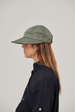 Carica l'immagine nel visualizzatore di Gallery, Image 02: Uv Line Casquette Visor Nice Fem Militar Green Upf50+
