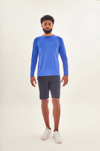 Carica l'immagine nel visualizzatore di Gallery, Model Front: Uv Line T-Shirt Longsleeve Uvpro Brasil Masc Cobalto Upf50+
