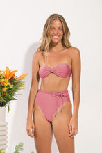 Carica l'immagine nel visualizzatore di Gallery, Model Front: Rio De Sol Ensemble Set Shimmer-Confetti Twist Belted-High-Waist

