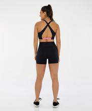 Carica l'immagine nel visualizzatore di Gallery, Model Back: Alto Giro Fitness Bas Bermuda Bodytex Barriga Zero E Bolso Preto
