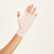 Carica l'immagine nel visualizzatore di Gallery, Model Back: Uv Line Gants Short Gloves Anti-Aging Uni Nude Upf50+
