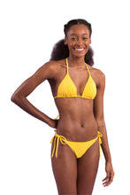 Carica l'immagine nel visualizzatore di Gallery, Image 04: Rio De Sol Ensemble Set Malibu-Yellow Tri-Inv Cheeky-Tie
