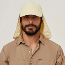 Carica l'immagine nel visualizzatore di Gallery, Model Front: Uv Line Chapeau Legionnaire Neck Cap Africa 2021 Masc Sand Upf50+
