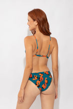 Carica l'immagine nel visualizzatore di Gallery, Model Back: Rio De Sol Bas Bottom Luma Essential-Comfy
