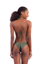 Carica l'immagine nel visualizzatore di Gallery, Model Back: Rio De Sol Ensemble Set Croco Tri-Inv Cheeky-Tie
