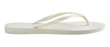 Carica l'immagine nel visualizzatore di Gallery, Model Back: Havaianas Tongs Slim White
