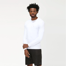 Carica l'immagine nel visualizzatore di Gallery, Model Front: Uv Line T-Shirt Longsleeve Uvpro Branco Upf50+
