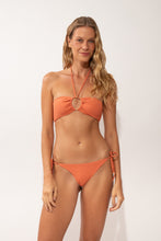 Carica l'immagine nel visualizzatore di Gallery, Model Front: Rio De Sol Haut Top Sand-Argila Tayra
