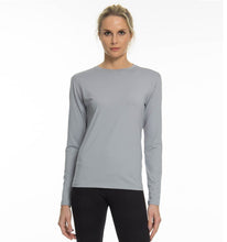 Carica l'immagine nel visualizzatore di Gallery, Model Front: Uv Line T-Shirt Longsleeve Uvpro Fem Grey Upf50+
