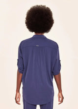Carica l'immagine nel visualizzatore di Gallery, Model Back: Uv Line Chemise Shirt Copa Navy Blue Upf50+
