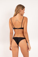 Carica l'immagine nel visualizzatore di Gallery, Model Back: Rio De Sol Bas Bottom Shimmer-Black Cheeky-Tie-Gold
