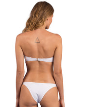 Carica l'immagine nel visualizzatore di Gallery, Image 07: Rio De Sol Ensemble Set Bora-White Bandeau-Joy Leblon
