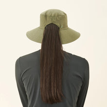 Carica l'immagine nel visualizzatore di Gallery, Model Back: Uv Line Bob Hat California Nac Fem Green Militar Upf50+
