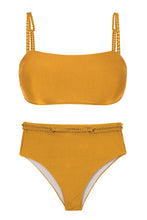 Carica l'immagine nel visualizzatore di Gallery, Product Front: Rio De Sol Ensemble Set Damasco Bandeau-Reto Hotpants
