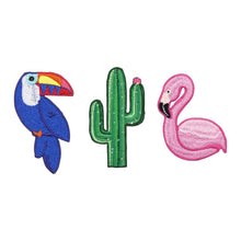 Carica l'immagine nel visualizzatore di Gallery, Product Front: Sunnylife Games/Activities Badges Tropical
