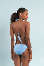 Carica l'immagine nel visualizzatore di Gallery, Model Back: Rio De Sol Ensemble Set Shimmer-Baltic-Sea Tri-Inv Ibiza-Comfy
