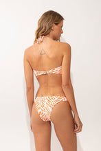 Carica l'immagine nel visualizzatore di Gallery, Model Back: Rio De Sol Ensemble Set Sahari Tayra Leblon
