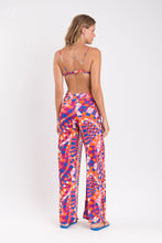 Carica l'immagine nel visualizzatore di Gallery, Model Back: Rio De Sol Pantalon De Plage Funny Wide Pants
