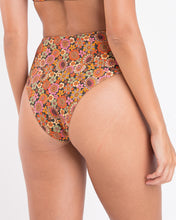 Carica l'immagine nel visualizzatore di Gallery, Image 05: Rio De Sol Bas Bottom Bouquet Hotpants
