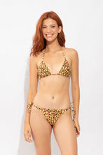 Carica l'immagine nel visualizzatore di Gallery, Model Front: Rio De Sol Bas Bottom Yellow-Feline Cheeky-Micro
