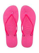 Carica l'immagine nel visualizzatore di Gallery, Model Front: Havaianas Tongs Slim Shocking Pink

