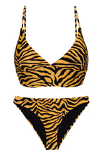 Carica l'immagine nel visualizzatore di Gallery, Product Front: Rio De Sol Ensemble Set Wild-Orange Tri-Tank Comfy
