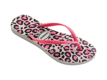 Carica l'immagine nel visualizzatore di Gallery, Model Front: Havaianas Tongs Slim Animals White/Rose
