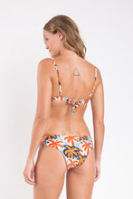 Carica l'immagine nel visualizzatore di Gallery, Model Back: Rio De Sol Ensemble Set Kauai Bra-Trio Madrid-Trio
