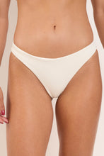 Carica l'immagine nel visualizzatore di Gallery, Gallery: Rio De Sol Bas Bottom Sand-Chantilly Essential-Comfy

