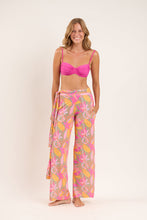 Carica l'immagine nel visualizzatore di Gallery, Model Front: Rio De Sol Pantalon De Plage Lyla Pants Knot
