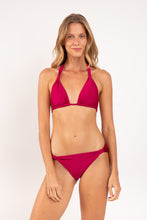 Carica l'immagine nel visualizzatore di Gallery, Model Front: Rio De Sol Haut Top Shimmer-Desejo Mel
