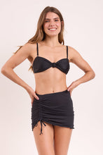 Carica l'immagine nel visualizzatore di Gallery, Model Front: Rio De Sol Jupe De Page Black Mini Skirt Ruched

