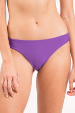 Carica l'immagine nel visualizzatore di Gallery, Gallery: Rio De Sol Bas Bottom Amuleto Essential-Comfy
