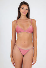 Carica l'immagine nel visualizzatore di Gallery, Model Front: Rio De Sol Ensemble Set Shimmer-Confetti Tri-Fixo California
