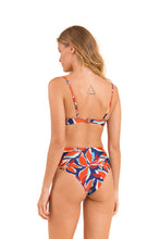 Carica l'immagine nel visualizzatore di Gallery, Model Back: Rio De Sol Haut Top Leaves Bandeau-Joy
