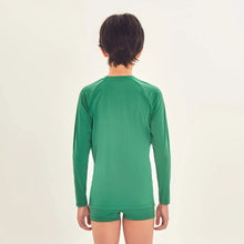 Carica l'immagine nel visualizzatore di Gallery, Model Back: Uv Line T-Shirt Longsleeve Uvpro Kids Verde Brasil Upf50+
